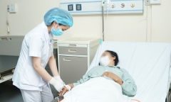 Người phụ nữ ròng rã hơn 30 năm đeo bỉm vì mắc bệnh khó nói