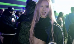 Rosé (BLACKPINK) khoe thần thái rạng ngời sau tin đồn hẹn hò đàn anh hơn 16 tuổi