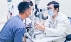Tin tức đời sống ngày 11/5: Mắt mờ như có sương mù bao phủ sau khi bị bóng đập trúng đầu