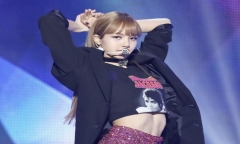Lisa (BLACKPINK) tiết lộ bí quyết giữ eo thon, dáng nuột