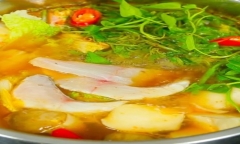 Tụ tập gia đình bằng món lẩu cá rô phi me cay phù hợp cho mùa hè nóng bức