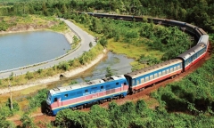Đường sắt tăng tàu Hà Nội – Lào Cai phục vụ khách du lịch