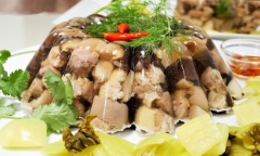 Bật mí cách nấu thịt đông đóng keo mà không cần tủ lạnh cho những ngày mùa đông