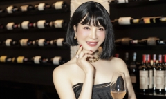 MC Thanh Mai để tóc ngắn trẻ trung, đọ nhan sắc cùng siêu mẫu Xuân Lan
