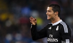 Ronaldo lập cú đúp, Real đè bẹp Almeria, độc chiếm ngôi đầu 