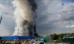 Hơn 10 người thương vong trong vụ cháy ở Nga: Lửa lan ra kho hàng rộng 35.000m2