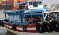 Tin thời sự mới ngày 27/7: Học sinh xã đảo vượt sóng đến trường được hỗ trợ tiền