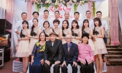 Gia đình ở Hà Nội có 8 cô con gái xinh đẹp, tài giỏi khiến ai cũng ngưỡng mộ