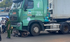 Tin tức tai nạn giao thông mới nhất ngày 7/6: Xe tải mất lái, lật ngang đường