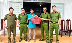Tin tức thời sự 24h: Thả cá thể trăn gấm về môi trường tự nhiên