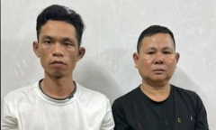 Bắt giữ hai đối tượng người nước ngoài ngày ngủ nghĩa trang, đêm đi trộm cắp