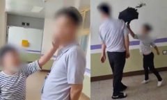 Xôn xao clip thầy hiệu phó đứng im cho học trò đánh gây phẫn nộ