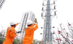 Tiêu thụ điện cả nước lần đầu tiên vượt 1 tỷ kWh/ngày