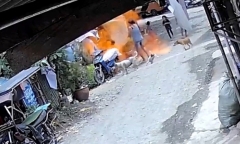 Clip: Bình gas phát nổ kinh hoàng, một gia đình thoát chết trong gang tấc