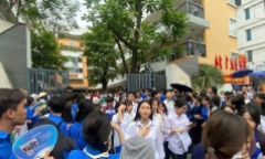 Đã nhập học nguyện vọng 2 nhưng nguyện vọng 1 lại hạ điểm, học sinh cần làm gì?