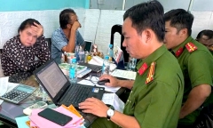 Phát hiện gạo không rõ nguồn gốc, đóng gói vào bao bì nhãn hiệu gạo nổi tiếng