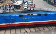Cố tình vượt rào chắn đường sắt bị xử phạt thế nào?
