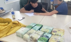 Công an Đà Nẵng chặn xe trước hầm Mũi Trâu, bắt trùm ma túy Trà Văn Công
