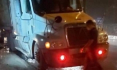 Tin tức tai nạn giao thông mới ngày 3/11: Va chạm với xe container, nữ sinh lớp 10 tử vong tại chỗ