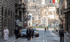 Italy cấm bật điều hòa dưới 25 độ C ở nơi công cộng