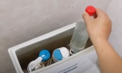 Đặt chai nhựa vào bể chứa nước bồn cầu có tác dụng gì?