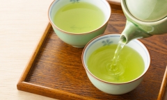 Điều gì xảy ra nếu bạn uống 4 tách trà mỗi ngày?