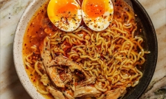 Có nên ăn sáng bằng mì tôm?