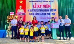 Lễ khai giảng ở nơi chỉ có 20 học trò, 3 giáo viên và lời hứa gieo chữ giữa ngàn sóng