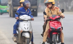 CSGT mặc thường phục có được xử lý vi phạm?