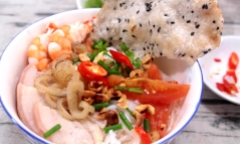 Công thức làm món bún sứa nước lèo thơm ngon bắt miệng thích hợp cho thời tiết hè nắng nóng