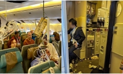 Thời điểm máy bay Singapore Airlines gặp nạn, phi hành đoàn đã làm gì?