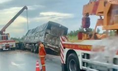 Tin tức tai nạn giao thông mới nhất ngày 19/9: Xe ô tô mất lái, 1 người tử vong
