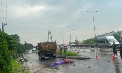 Tin tức tai nạn giao thông mới nhất ngày 14/5: Vượt xe tải, một người tử vong