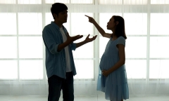 Vợ bầu 8 tháng cắn chồng nhập viện, mẹ chồng hé lộ điều bất ngờ