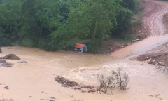 Thủ tướng  Phạm Minh Chính: Phải bằng mọi cách tiếp cận những nơi bị chia cắt do bão lũ, thiên tai