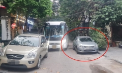 Hiểu đúng về lỗi dừng đỗ xe ô tô ngược chiều và mức xử phạt