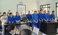 Tổ chức bay lắc ma tuý trong quán karaoke, 16 đối tượng nhận 