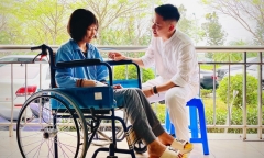 Phản ứng của những bệnh nhân K được 1900 Hair Salon tặng tóc