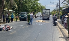 Tài xế xe tải mở cửa bất ngờ khiến nam thanh niên đi xe máy tử vong