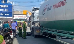 Tin tức tai nạn giao thông mới nhất ngày 12/11: Xe khách đâm xe máy, 1 người chết
