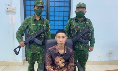 Kịch tính màn bắt đối tượng nhập cảnh trái phép, giấu 