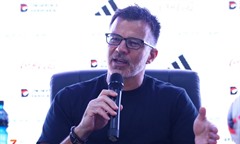  HLV Anthony Hudson thừa nhận có tính toán về lực lượng cho trận gặp đội tuyển Việt Nam