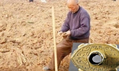 Đào được “kho báu” quý giá, cụ ông suýt bị truy cứu vì phạm trọng tội