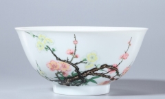 Chiếc bát thời vua Ung Chính được đấu giá hơn 123 tỷ đồng