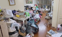 Choáng váng trước căn nhà “như bãi rác”, nấm mọc thành chùm của nữ diễn viên xinh đẹp