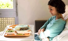 Dấu hiệu cảnh báo thận yếu mà người trẻ thường xem nhẹ