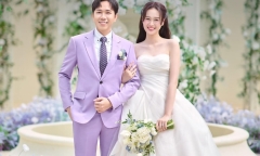 Hé lộ bức hình cưới đầu tiên của diễn viên Anh Đức và bạn gái kém 12 tuổi