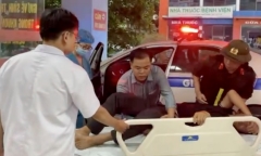 Hà Nội: CSGT dùng xe đặc chủng đưa tài xế đột quỵ trên cao tốc đi cấp cứu