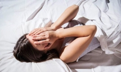 8 dấu hiệu bất thường sau khi ngủ dậy cảnh báo gan đang bị 