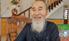 Cha già tiết lộ về quá khứ của